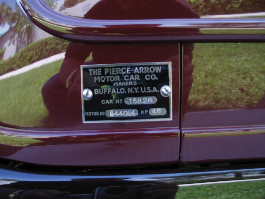  Pierce-Arrow Model 48 Touring Car 1917 года  (фото 8 из 10)